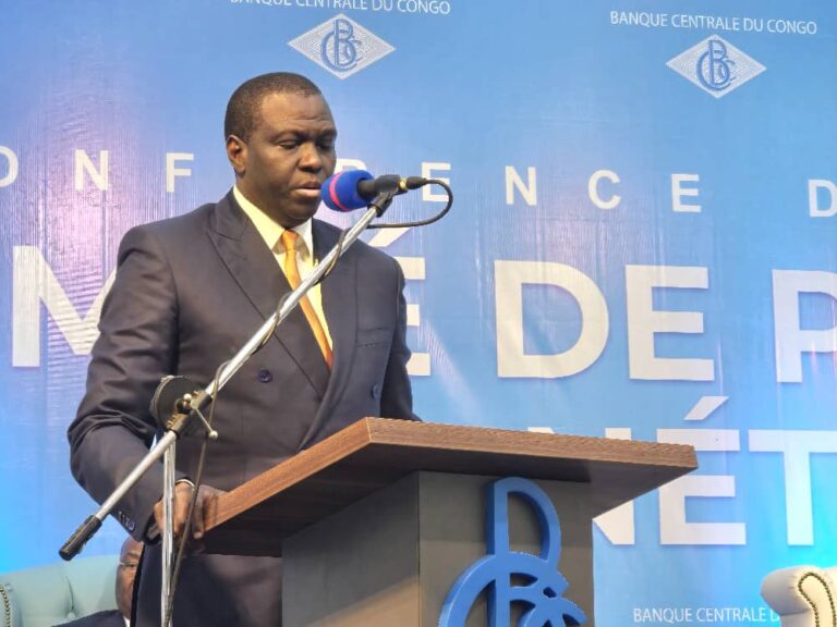 Le Gouverneur de la Banque Centrale face aux médias locaux